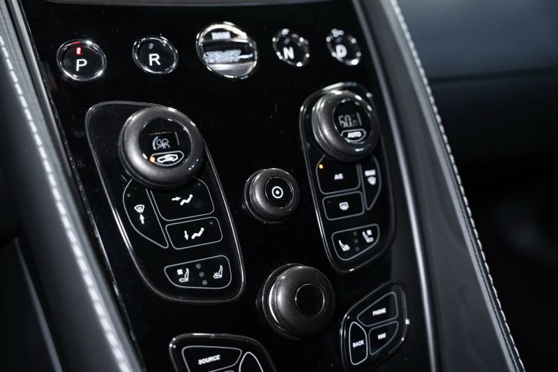 https://imagesdl.dealercenter.net/800/600/202508-76c07f75b652478080db0ef71882f116.jpg