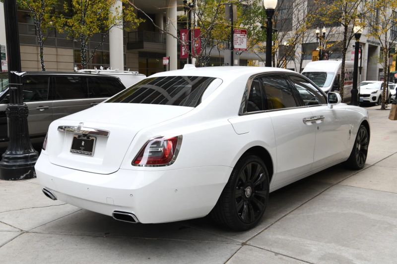 https://imagesdl.dealercenter.net/800/600/202508-77a9648dc025436ca6dbe97500a427c0.jpg