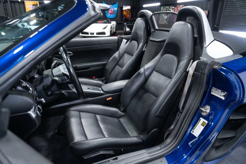 https://imagesdl.dealercenter.net/800/600/202508-79cfdf356f6b4f18977ba56a1c76c885.jpg