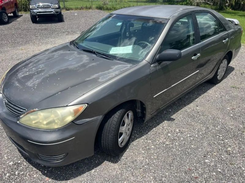 2005 Toyota Camry LE
