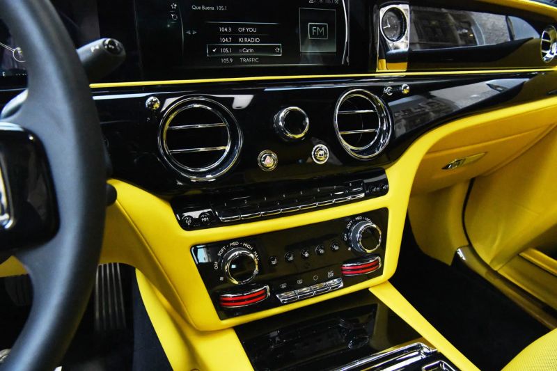 https://imagesdl.dealercenter.net/800/600/202508-8014e3f98c5a46838fa274c4c2fe7aa0.jpg
