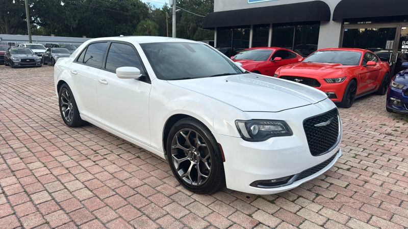 2018 Chrysler 300 S