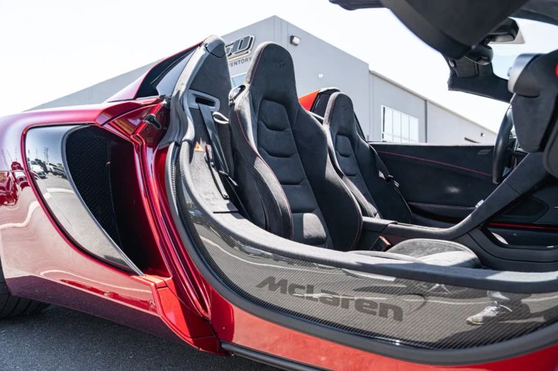 https://imagesdl.dealercenter.net/800/600/202508-8e25d9ca26a84939934ef06ca149fd96.jpg