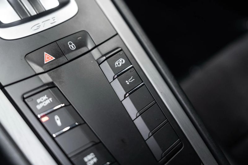 https://imagesdl.dealercenter.net/800/600/202508-8e7208a7fc784892949ac2d7cb0ecfff.jpg