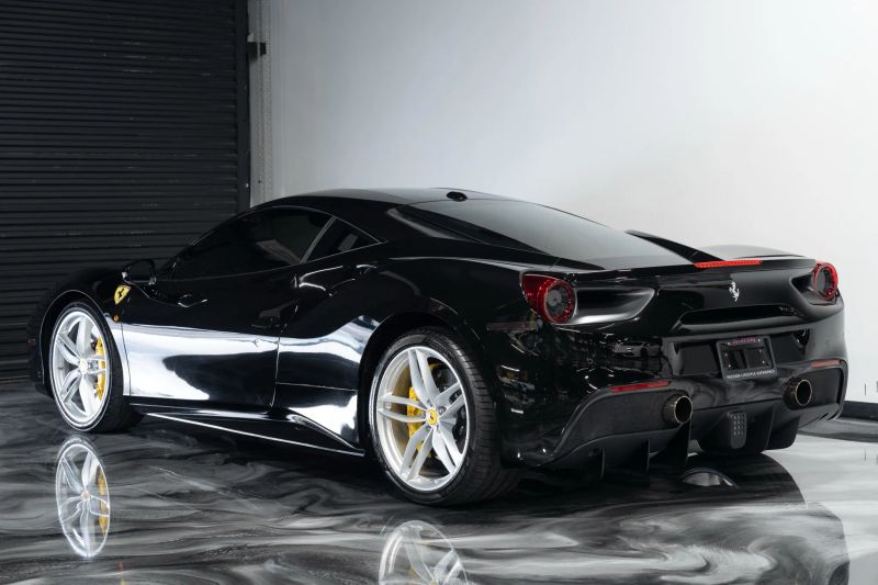https://imagesdl.dealercenter.net/800/600/202508-8f6ca4c37e6940c0ac2d9638f3d94ae3.jpg