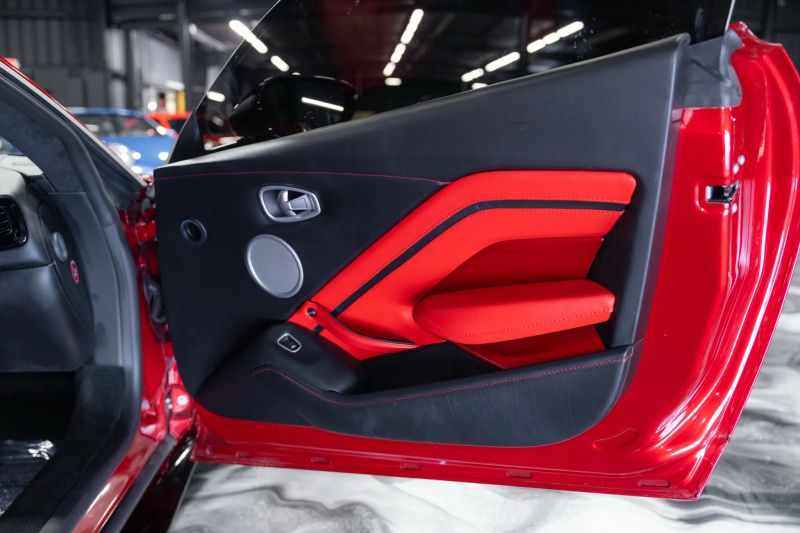 https://imagesdl.dealercenter.net/800/600/202508-8f7e561dade4428f8b574043f72b5916.jpg