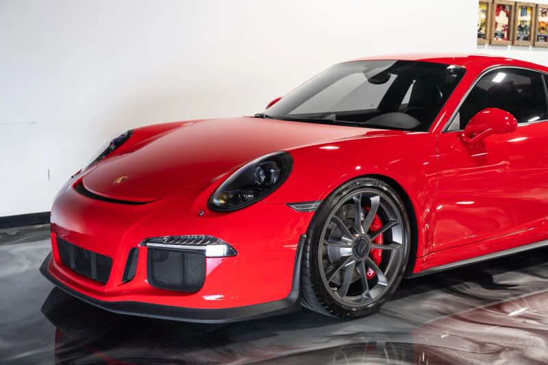 https://imagesdl.dealercenter.net/800/600/202508-98015608d5fe4d25be2d455d6cbb8ba1.jpg