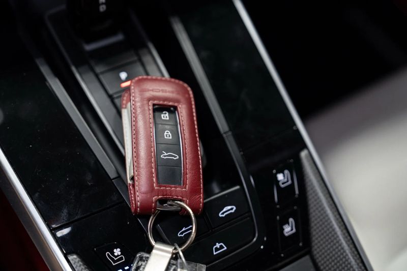 https://imagesdl.dealercenter.net/800/600/202508-9a1c8dac7ff4440980ca42f952951706.jpg