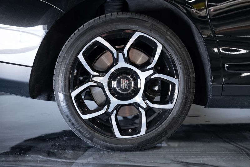 https://imagesdl.dealercenter.net/800/600/202508-9cb76c00874c4e1aa206b2b568f26bae.jpg