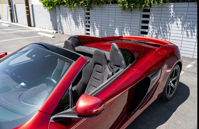 https://imagesdl.dealercenter.net/800/600/202508-9cf4448bbfdc4c359357cd4637e2f34f.jpg