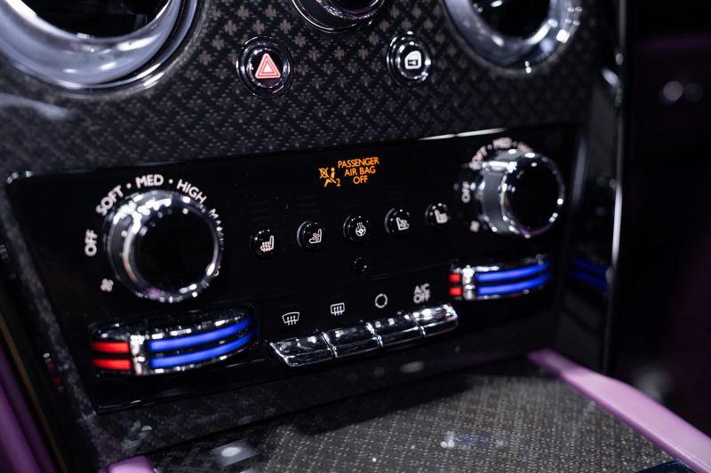 https://imagesdl.dealercenter.net/800/600/202508-9fc0296e1bc74caeac7f0b5c5a5ed80a.jpg