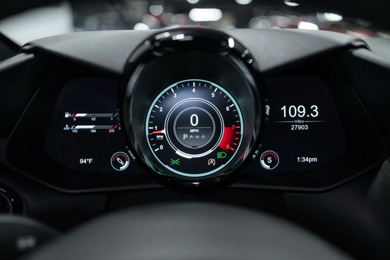 https://imagesdl.dealercenter.net/800/600/202508-9fceb6aabfc944ac91f3cc88815b6a1b.jpg