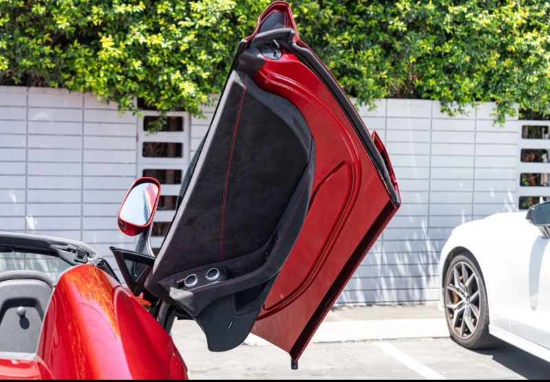 https://imagesdl.dealercenter.net/800/600/202508-a368b3d4841142a5af1d27beebd66e31.jpg