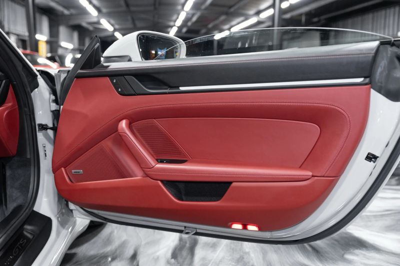 https://imagesdl.dealercenter.net/800/600/202508-a40cac23453a46b389bed2d0eff36391.jpg