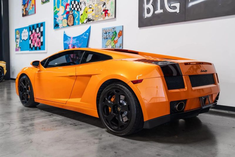 https://imagesdl.dealercenter.net/800/600/202508-a4e196b0d51b4d70af79ee2fa47da562.jpg