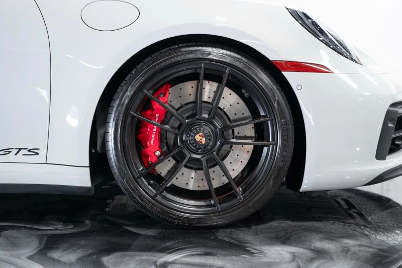 https://imagesdl.dealercenter.net/800/600/202508-a57e625395ff417aab4d3927beda6cb5.jpg