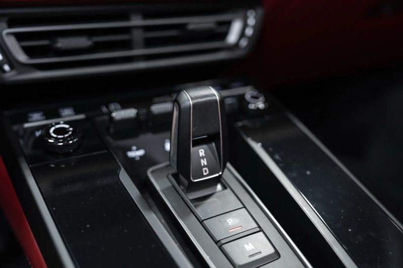 https://imagesdl.dealercenter.net/800/600/202508-a68eea5f2e1542c7a58d3311e11d05f5.jpg