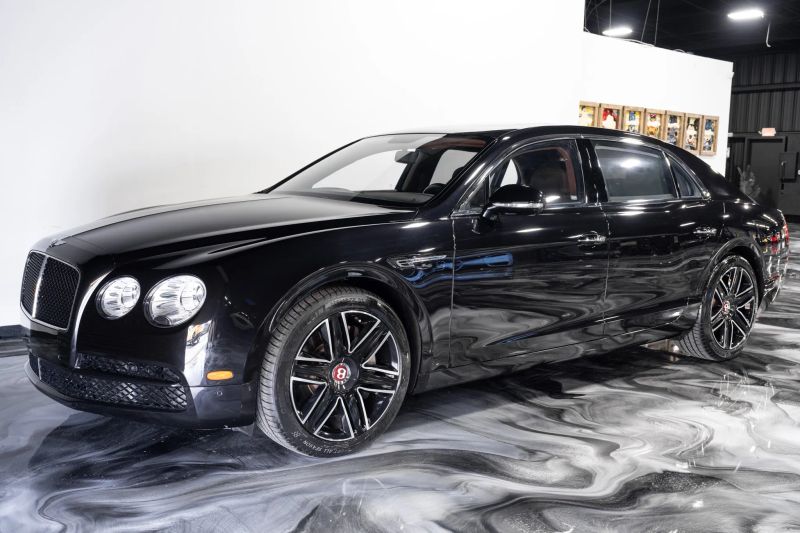 https://imagesdl.dealercenter.net/800/600/202508-a78cb8d1220a40edb32a1c366e367f09.jpg
