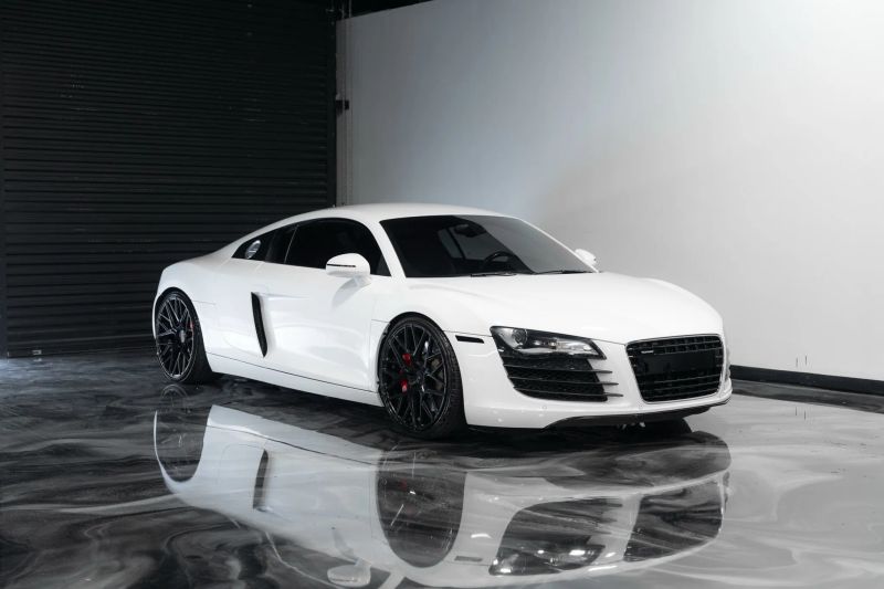 https://imagesdl.dealercenter.net/800/600/202508-a8a3f65c3fca47dbb2af83e6bd769815.jpg
