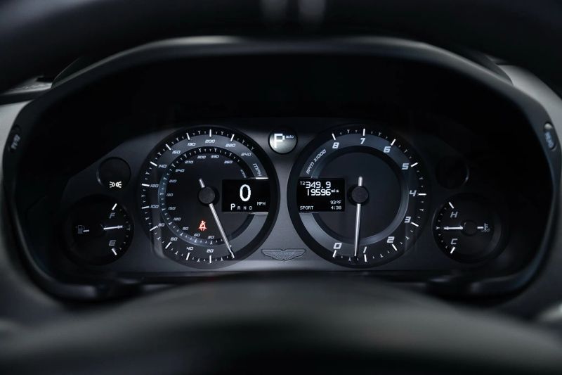 https://imagesdl.dealercenter.net/800/600/202508-ad408ddcd8e94d8fb9c8cbd2bba579ba.jpg