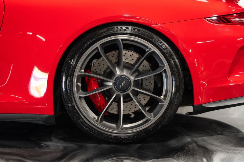 https://imagesdl.dealercenter.net/800/600/202508-ae4369ab08204d829a82eb468c3e59fb.jpg