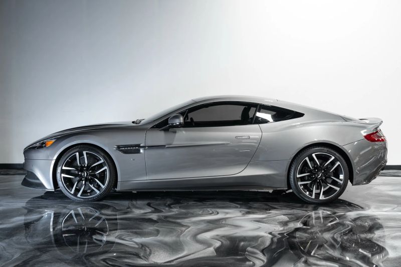 https://imagesdl.dealercenter.net/800/600/202508-b2bcfb4a0f484fc682b3292b9ec9d4d6.jpg