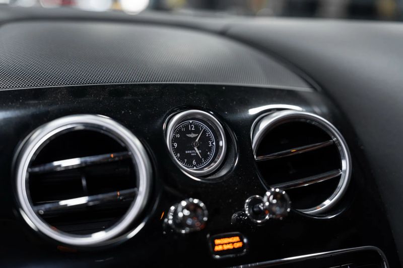 https://imagesdl.dealercenter.net/800/600/202508-b3d506bd2c0147439ac4f5d4197e871f.jpg