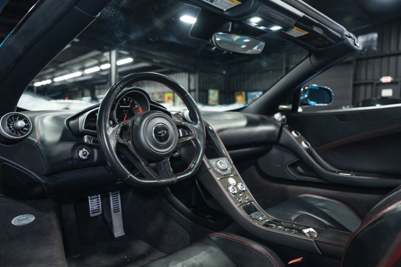 https://imagesdl.dealercenter.net/800/600/202508-b54a183b70d04839be5013e847c72815.jpg
