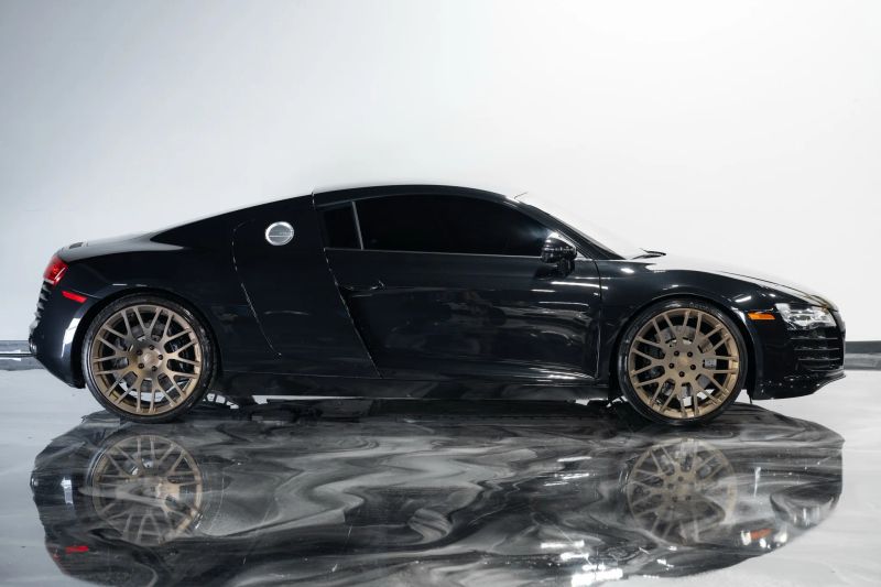 https://imagesdl.dealercenter.net/800/600/202508-b7062ec2b0ff44f5b657e096e66dbffa.jpg