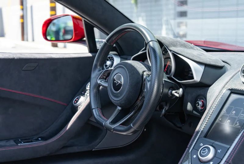 https://imagesdl.dealercenter.net/800/600/202508-c007b4f431fd4167844de4c92ec8e03b.jpg