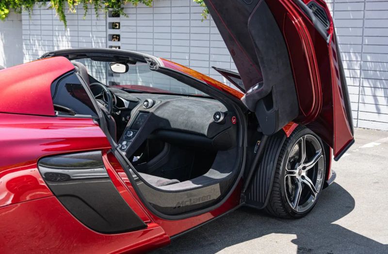 https://imagesdl.dealercenter.net/800/600/202508-c083818690144fa3ad1c4305327dc039.jpg