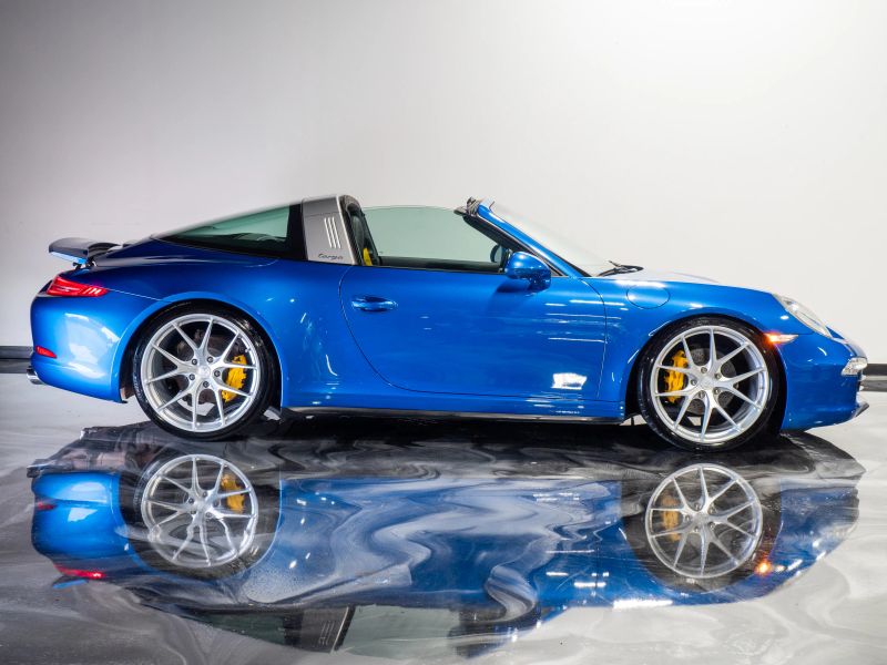https://imagesdl.dealercenter.net/800/600/202508-c0d255b5bdab48ceb411fc7de9e6b3a4.jpg