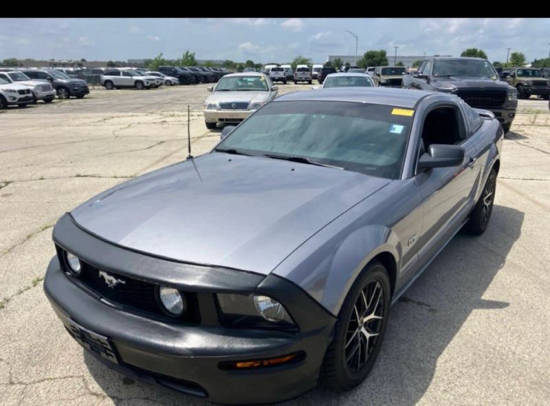 2006 Ford Mustang GT Deluxe