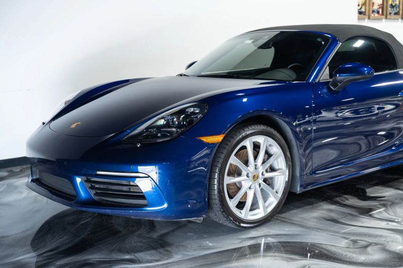 https://imagesdl.dealercenter.net/800/600/202508-c4687442ba8e4b30ba04573ae90944b0.jpg