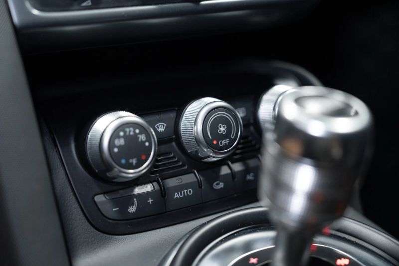 https://imagesdl.dealercenter.net/800/600/202508-c506da0df5d14f58af43a386f6fab9ca.jpg