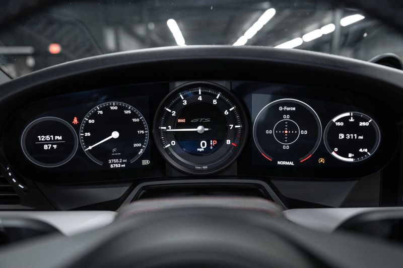 https://imagesdl.dealercenter.net/800/600/202508-c92406d5cdea4fcbac5587ef15a9ae44.jpg