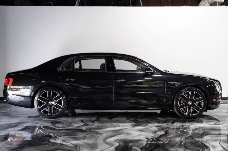 https://imagesdl.dealercenter.net/800/600/202508-cb91822081b24a718cd9c7804b1e1057.jpg