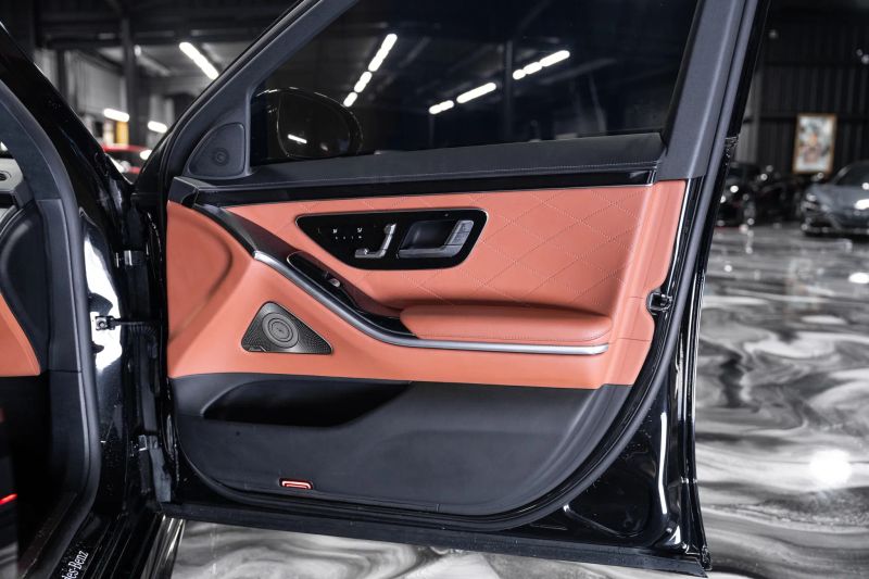 https://imagesdl.dealercenter.net/800/600/202508-cce9245bf8214899a37f6656662ab046.jpg