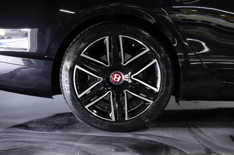 https://imagesdl.dealercenter.net/800/600/202508-d1a265d831d841fb9bec6b9b8268d349.jpg