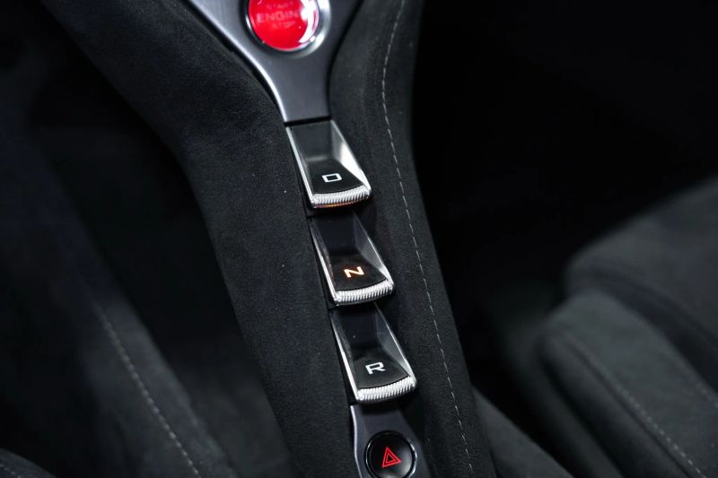 https://imagesdl.dealercenter.net/800/600/202508-d1a7ed7e764949fd899b84f603fb02b2.jpg