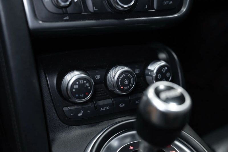 https://imagesdl.dealercenter.net/800/600/202508-de45ecc9ca3943d588851911fb325096.jpg