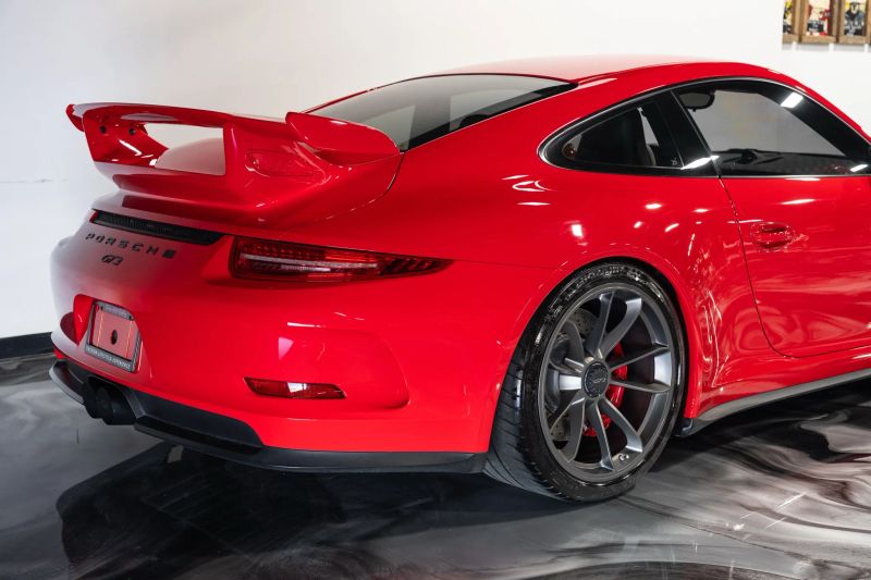 https://imagesdl.dealercenter.net/800/600/202508-decfbed0c83b4790ba64712beaed7f14.jpg