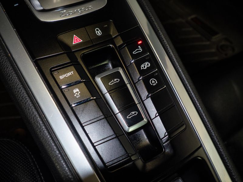 https://imagesdl.dealercenter.net/800/600/202508-e08eac50fba647b3801b3480f9b8ac86.jpg