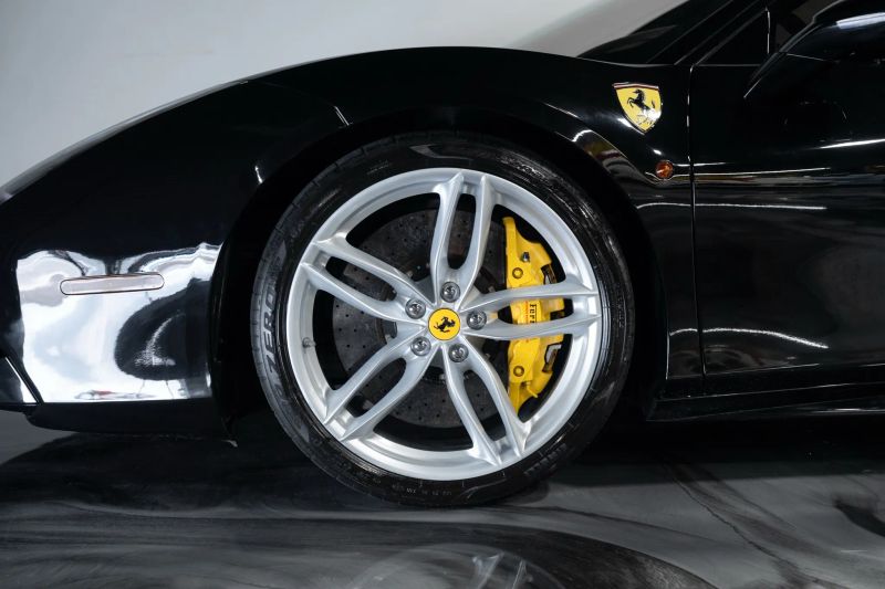 https://imagesdl.dealercenter.net/800/600/202508-e6d18dbc75134a1484de815c5cf6128a.jpg