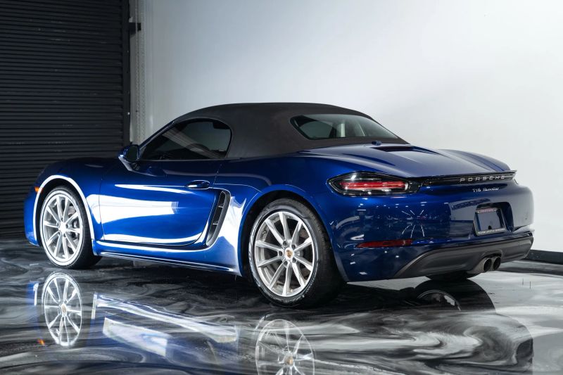 https://imagesdl.dealercenter.net/800/600/202508-e7579a7ebe68448ba4e12777aa37bd41.jpg
