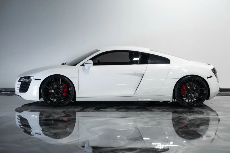 https://imagesdl.dealercenter.net/800/600/202508-e8627f7c886c4f55afb16bf46be795e1.jpg
