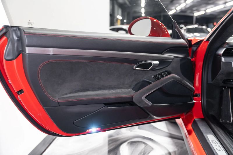 https://imagesdl.dealercenter.net/800/600/202508-ead83ce6a832418cb0a72039fba4a3fe.jpg