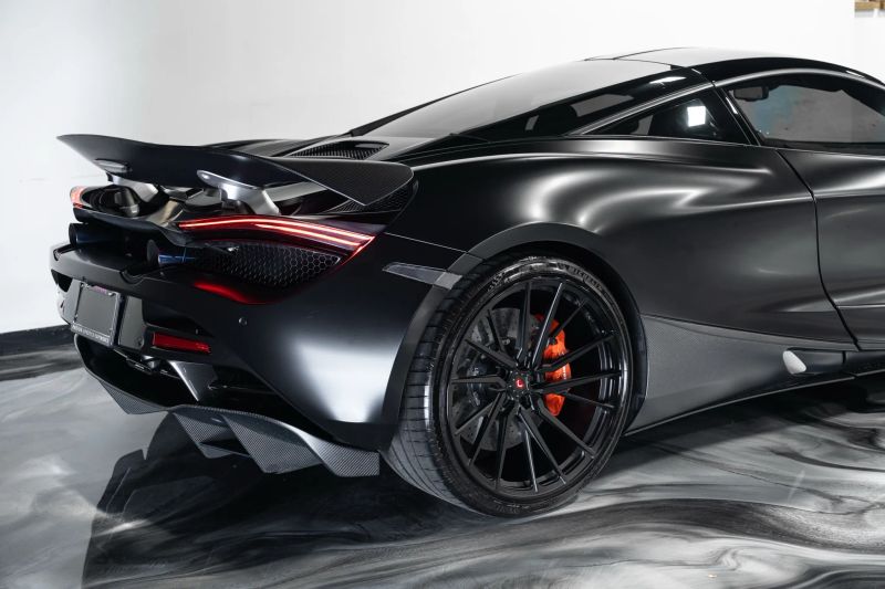 https://imagesdl.dealercenter.net/800/600/202508-f20a4b8193bb4c5cb6ac578bea58d4fe.jpg