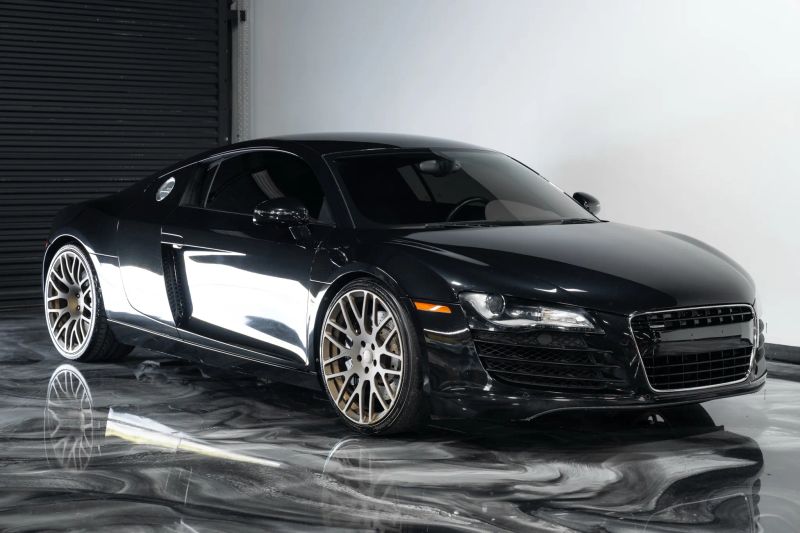 https://imagesdl.dealercenter.net/800/600/202508-f4ac3fd8d3924a448c7b678a8948f2b0.jpg