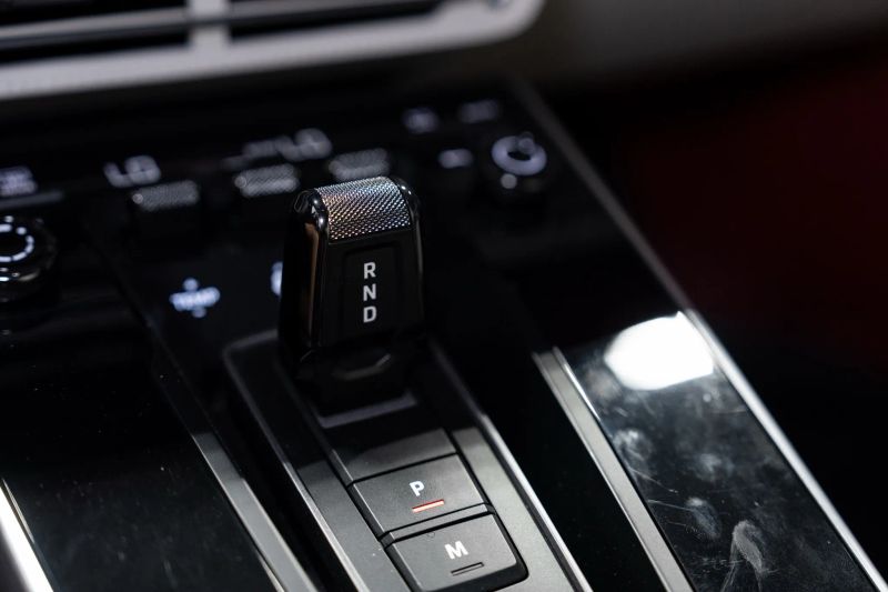 https://imagesdl.dealercenter.net/800/600/202508-fa50ba2a86f64431bf6bdf8b7a41875a.jpg